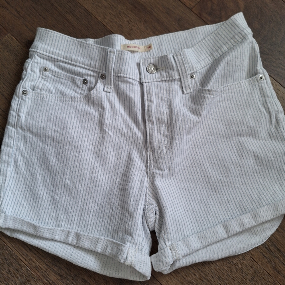 Levi pinstripes jean shorts [30]